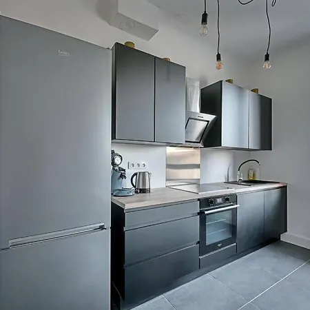 Appartement The Rooftop - Ac Clim - Wi-fi - Parking Gratuit Dans La Rue